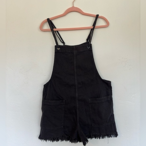 Aerie Double Strap Shortall Raw Hem Pockets size M Overall Romper NWT - Picture 2 of 6